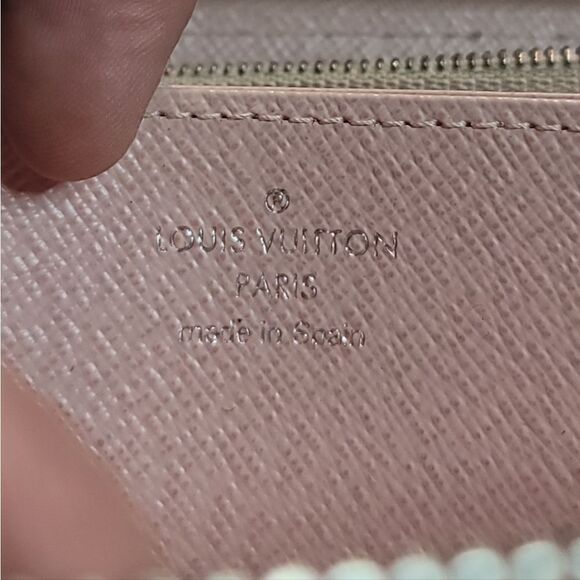 LOUIS VUITTON Epi Zippy Wallet Long Wallet Rose Valerine - Picture 10 of 16